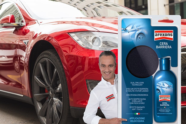 Eliminare le righe lasciate dalle spazzole degli autolavaggi