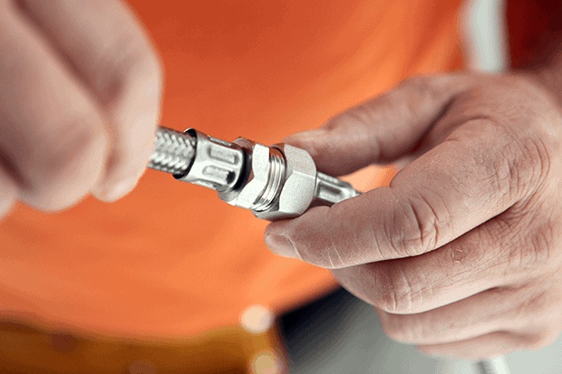 Come riparare o ricostruire parti metalliche