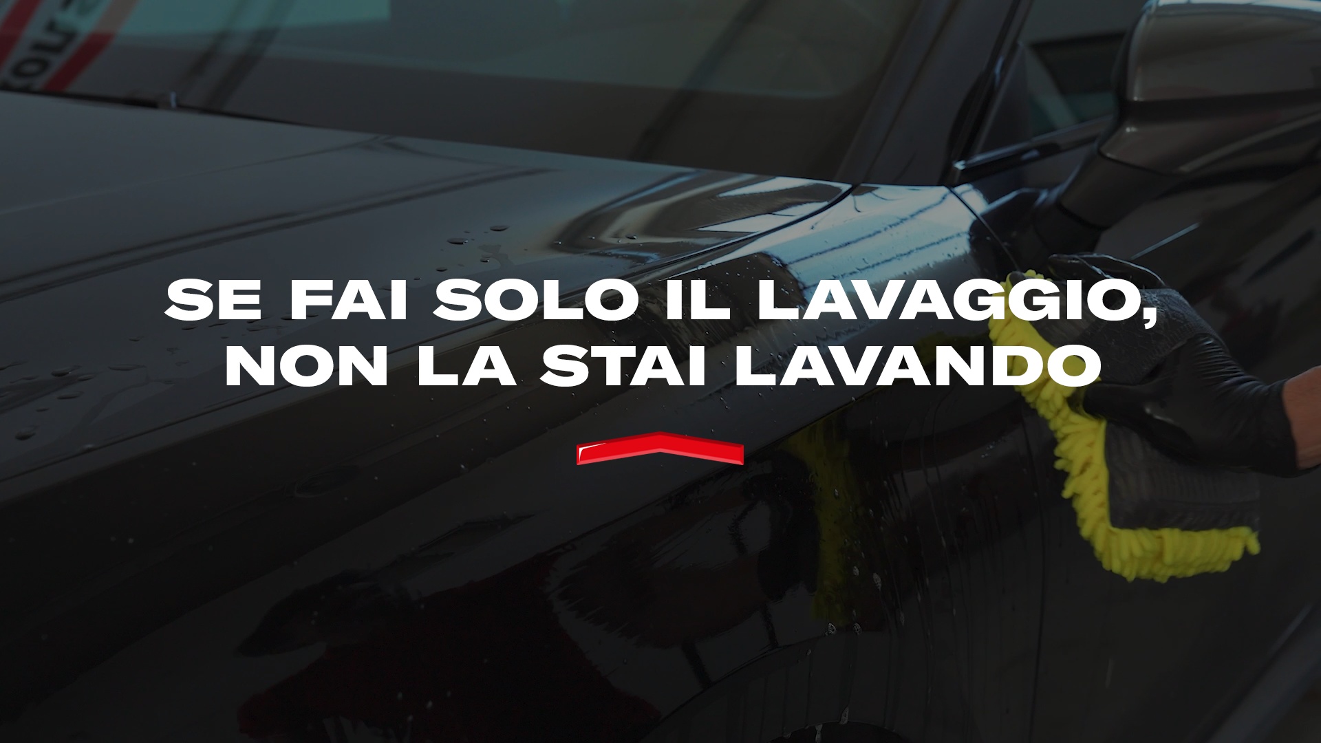 Come lavare al meglio l'auto con i prodotti Arexons